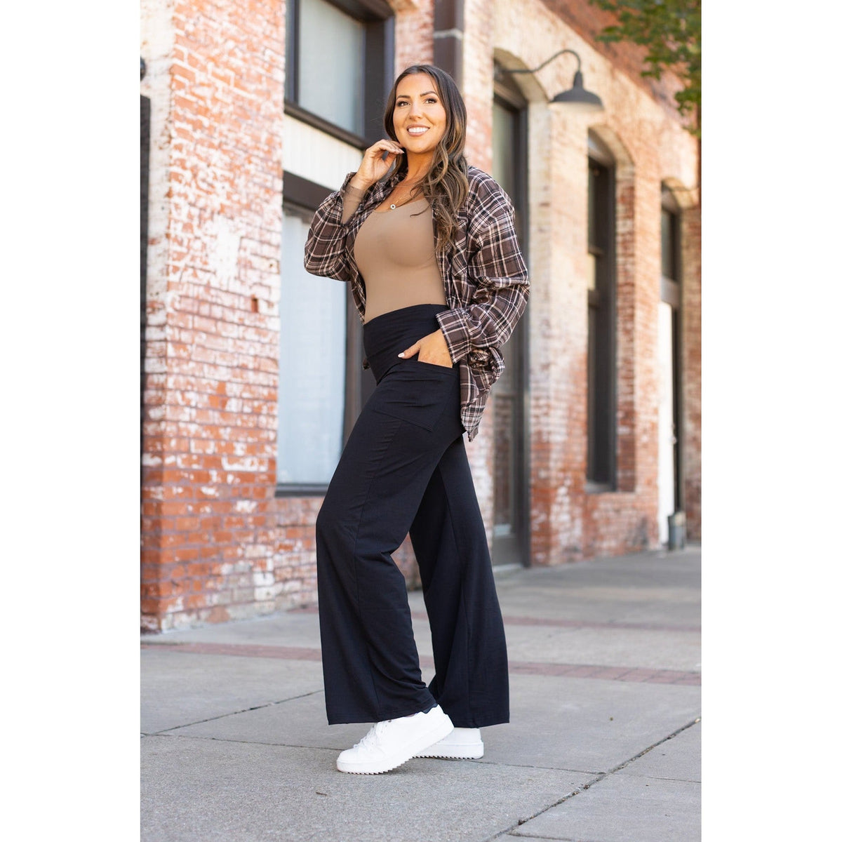 Ready to Ship | The Brooke - Black Wide Leg Full-Length with Pockets Round 2 - Luxe Leggings by Julia Rose®