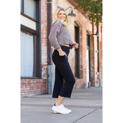 Ready to Ship | The Delilah - Kick Flare Leggings with Pockets - Round 2